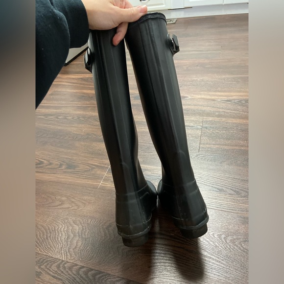 Hunter rain boots - size 8 - Picture 4 of 9